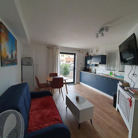 Studio Equipe Et Meuble St Cyprien Saint-Cyprien  Εξωτερικό φωτογραφία