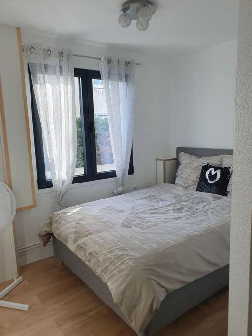 Studio Equipe Et Meuble St Cyprien Saint-Cyprien  Εξωτερικό φωτογραφία
